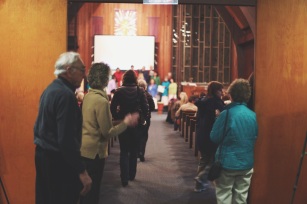 Ashland Forum - guests arriving, and choir singing. [SG]